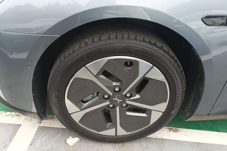 Used XPeng MONA M03 2024 620 with Ultra-Long Range Exterior 2