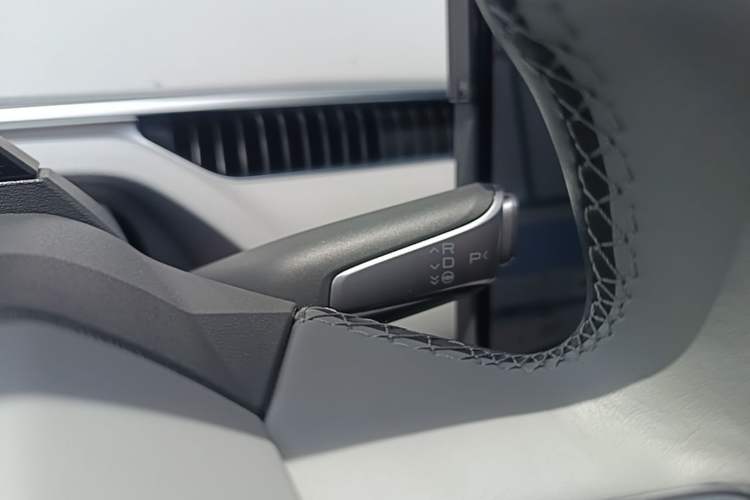 Used XPeng MONA M03 2024 515 Long-Range Gear Lever