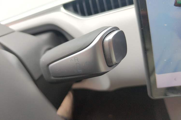 Used XPeng MONA M03 2024 620 with Ultra-Long Range Gear Lever