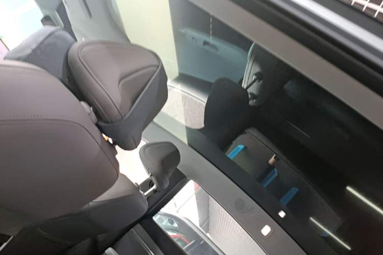 Used XPeng MONA M03 2024 620 with Ultra-Long Range Headliner