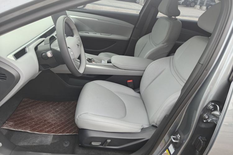 Used XPeng MONA M03 2024 620 with Ultra-Long Range Interior 1