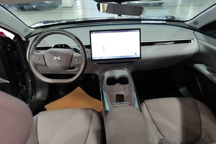 Used XPeng MONA M03 2024 620 with Ultra-Long Range Interior 1
