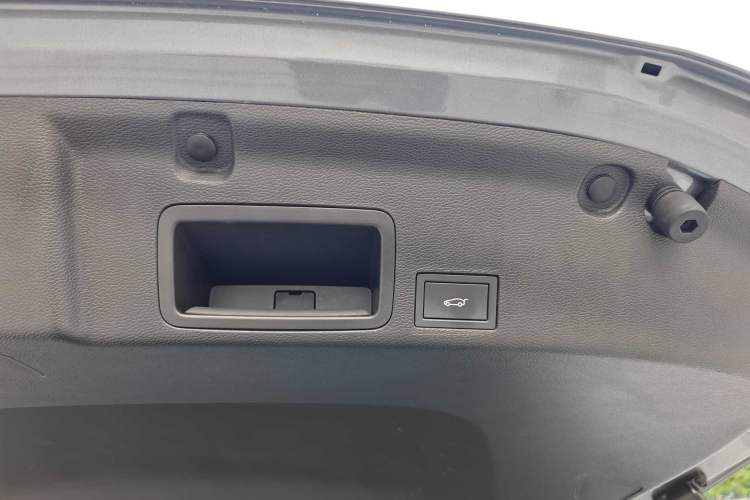 Used XPeng MONA M03 2024 620 with Ultra-Long Range Interior 10