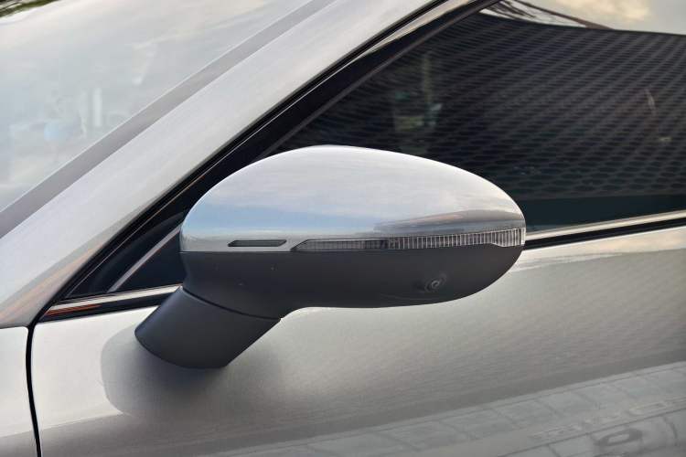 Used XPeng MONA M03 2024 620 with Ultra-Long Range Interior 11