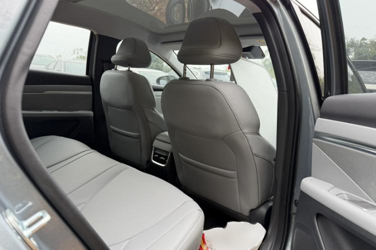 Used XPeng MONA M03 2024 620 with Ultra-Long Range Interior 12