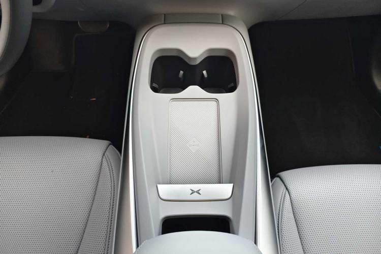 Used XPeng MONA M03 2024 620 with Ultra-Long Range Interior 12