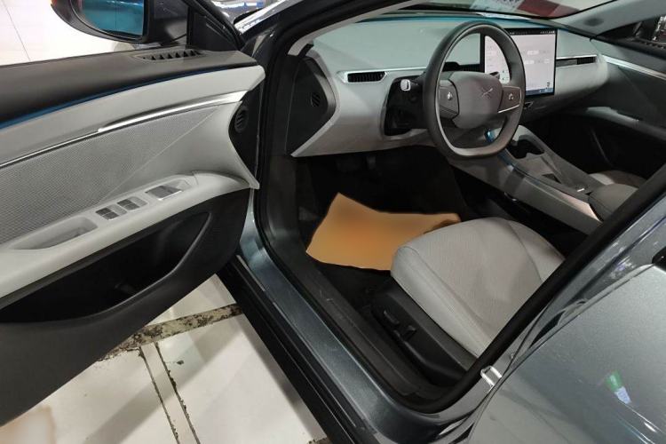 Used XPeng MONA M03 2024 620 with Ultra-Long Range Interior 3