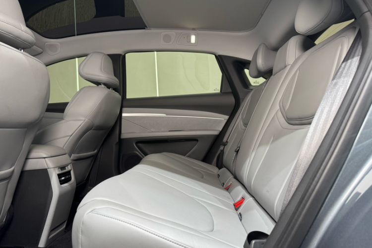 Used XPeng MONA M03 2024 515 Long-Range Interior 3