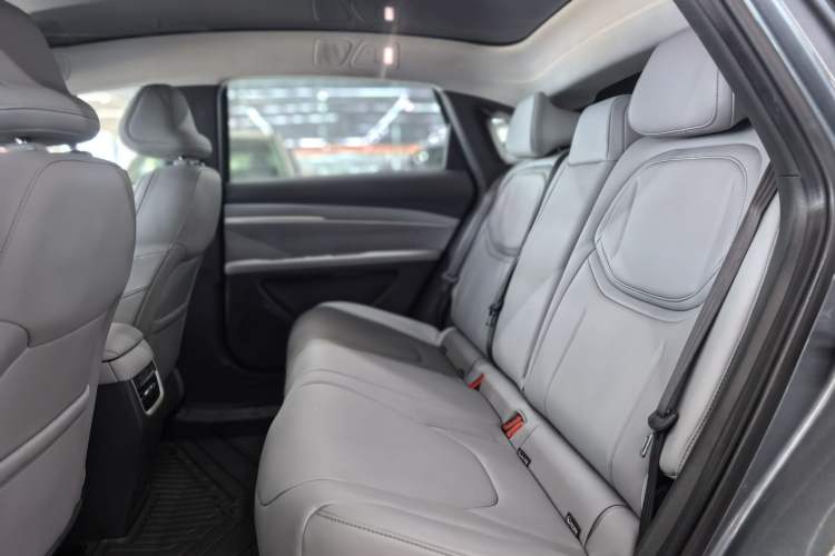 Used XPeng MONA M03 2024 515 Long-Range Interior 4