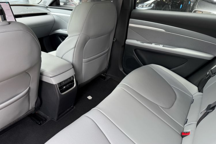 Used XPeng MONA M03 2024 620 with Ultra-Long Range Interior 4