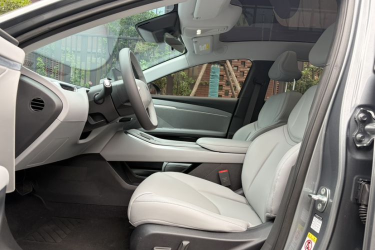 Used XPeng MONA M03 2024 515 Long-Range Interior 7