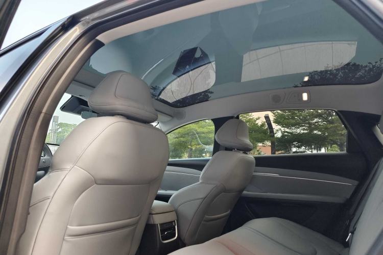 Used XPeng MONA M03 2024 620 with Ultra-Long Range Interior 7