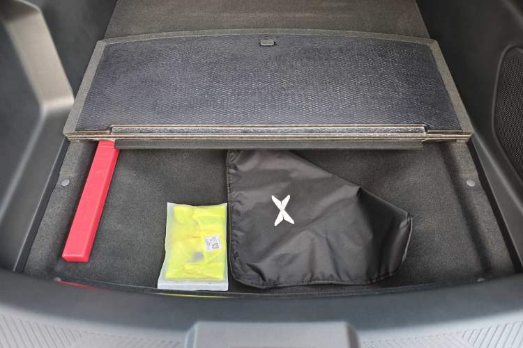 Used XPeng MONA M03 2024 620 with Ultra-Long Range Interior 9