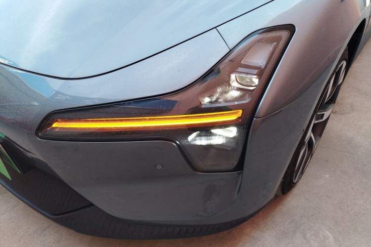 Used XPeng MONA M03 2024 620 with Ultra-Long Range Left Front Headlight