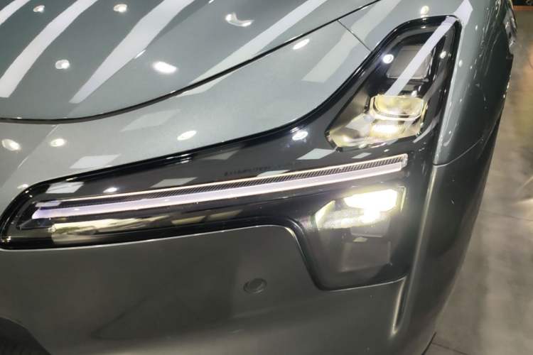 Used XPeng MONA M03 2024 620 with Ultra-Long Range Left Front Headlight