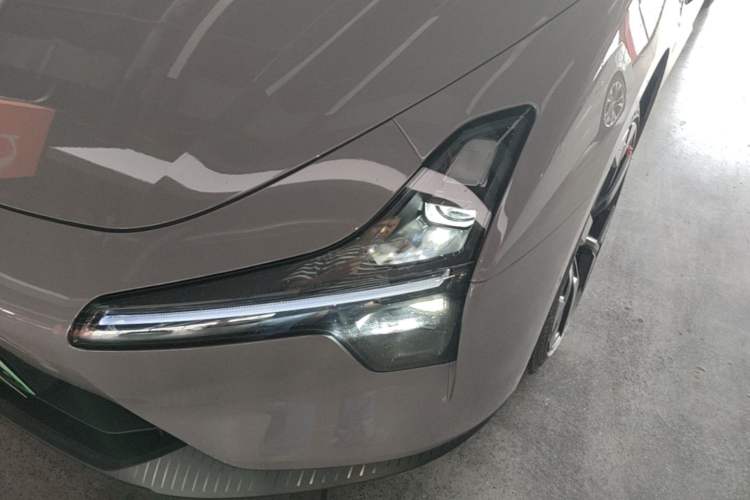 Used XPeng MONA M03 2024 620 with Ultra-Long Range Left Front Headlight