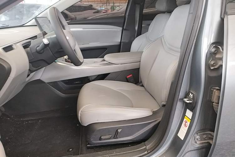 Used XPeng MONA M03 2024 620 with Ultra-Long Range Left Front Seat