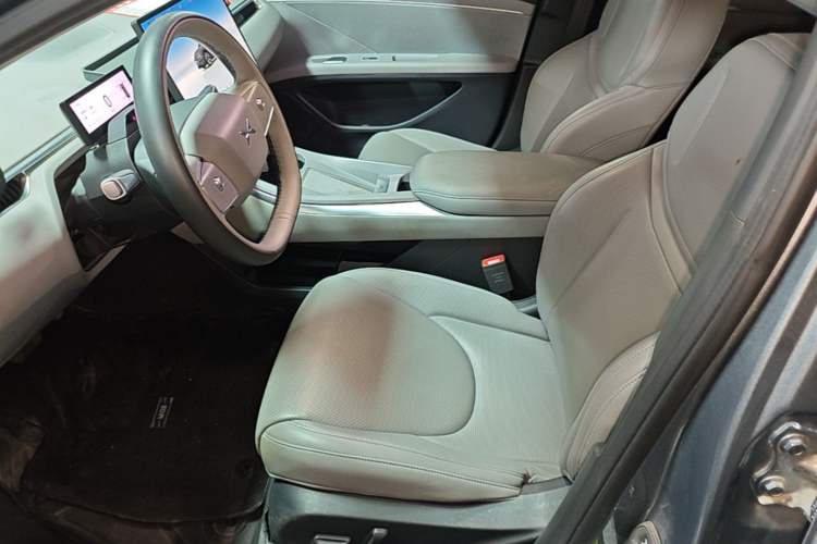 Used XPeng MONA M03 2024 620 with Ultra-Long Range Left Front Seat
