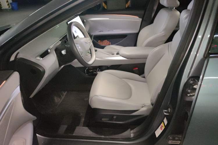 Used XPeng MONA M03 2024 620 with Ultra-Long Range Left Front Seat