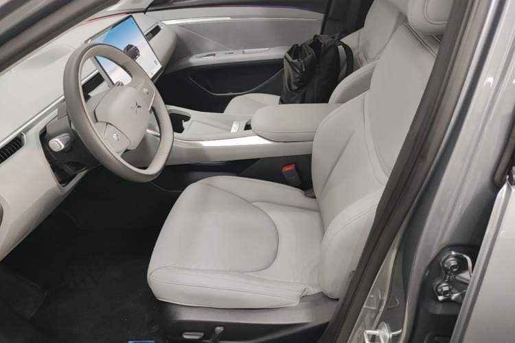 Used XPeng MONA M03 2024 620 with Ultra-Long Range Left Front Seat