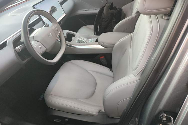 Used XPeng MONA M03 2024 620 with Ultra-Long Range Left Front Seat