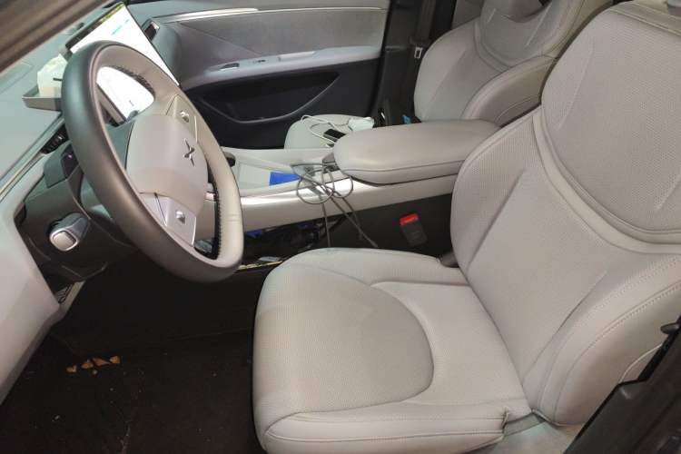 Used XPeng MONA M03 2024 620 with Ultra-Long Range Left Front Seat