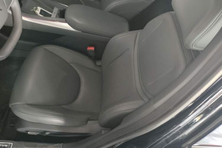Used XPeng MONA M03 2024 620 with Ultra-Long Range Left Front Seat