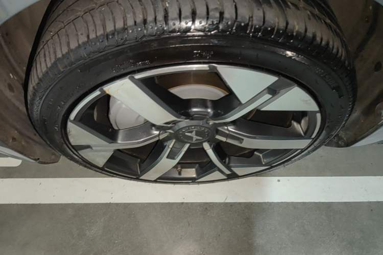 Used XPeng MONA M03 2024 620 with Ultra-Long Range Left Front Wheel Hub