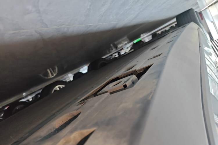 Used XPeng MONA M03 2024 620 with Ultra-Long Range Left Side Sill