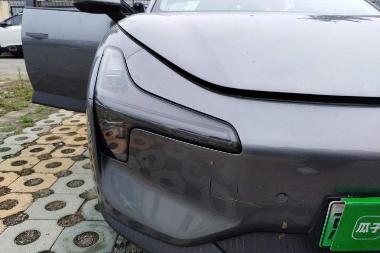 Used XPeng MONA M03 2024 620 with Ultra-Long Range Right Front Headlight