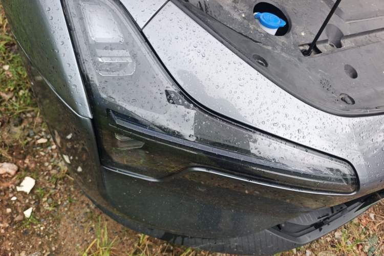 Used XPeng MONA M03 2024 620 with Ultra-Long Range Right Front Headlight