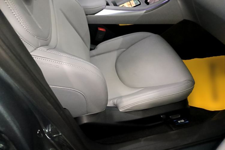 Used XPeng MONA M03 2024 620 with Ultra-Long Range Right Front Seat
