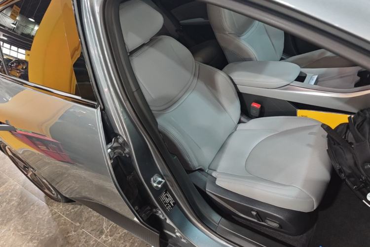Used XPeng MONA M03 2024 620 with Ultra-Long Range Right Front Seat