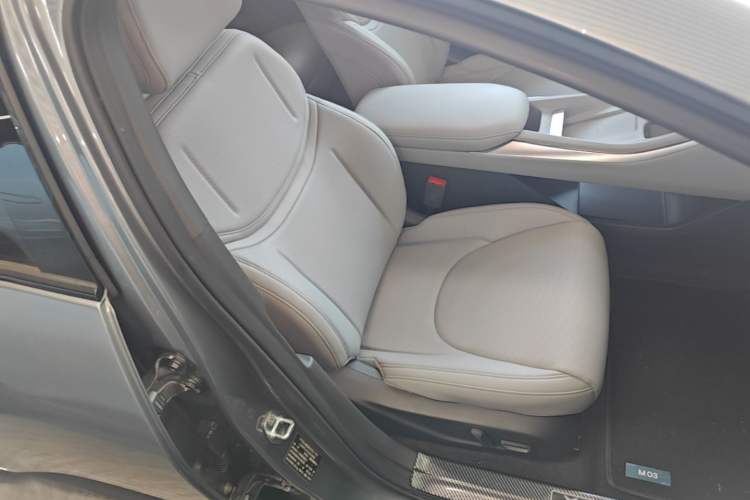 Used XPeng MONA M03 2024 620 with Ultra-Long Range Right Front Seat