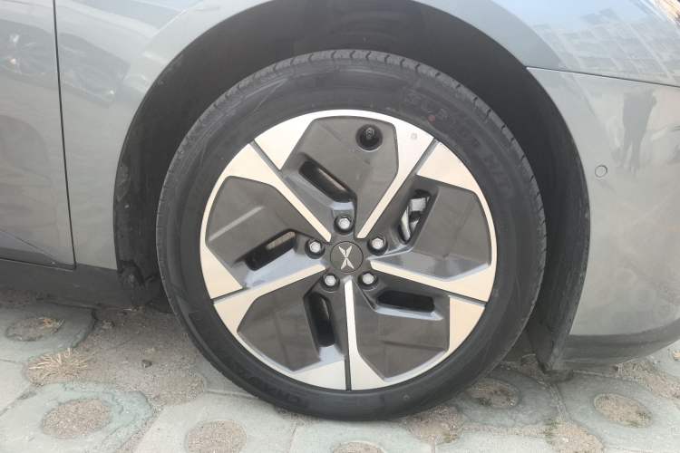 Used XPeng MONA M03 2024 620 with Ultra-Long Range Right Front Wheel Hub