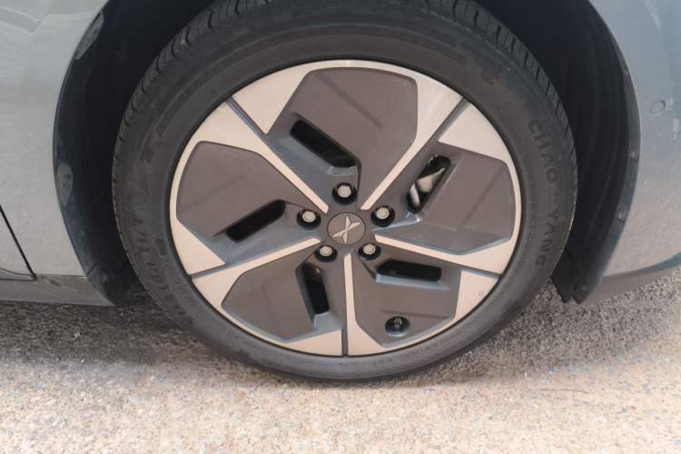 Used XPeng MONA M03 2024 620 with Ultra-Long Range Right Front Wheel Hub