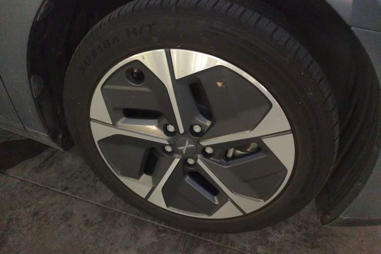 Used XPeng MONA M03 2024 620 with Ultra-Long Range Right Front Wheel Hub