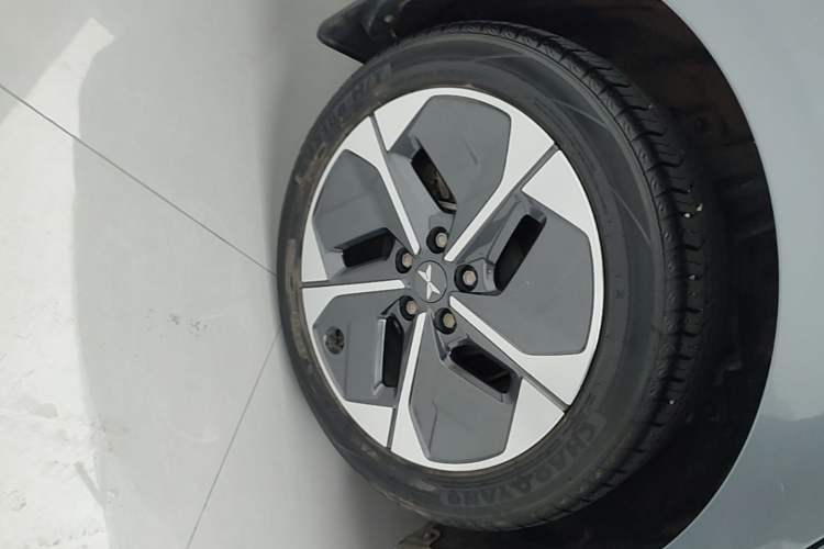 Used XPeng MONA M03 2024 515 Long-Range Right Rear Wheel Hub