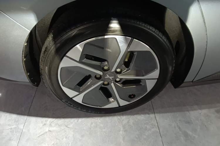 Used XPeng MONA M03 2024 515 Long-Range Right Rear Wheel Hub