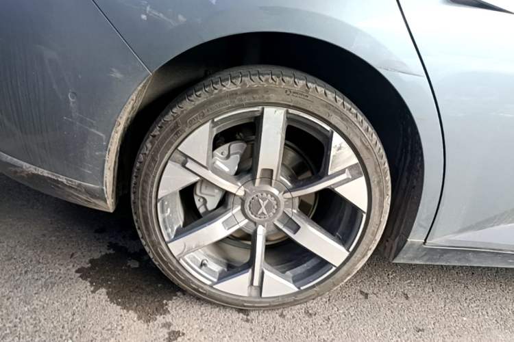 Used XPeng MONA M03 2024 620 with Ultra-Long Range Right Rear Wheel Hub