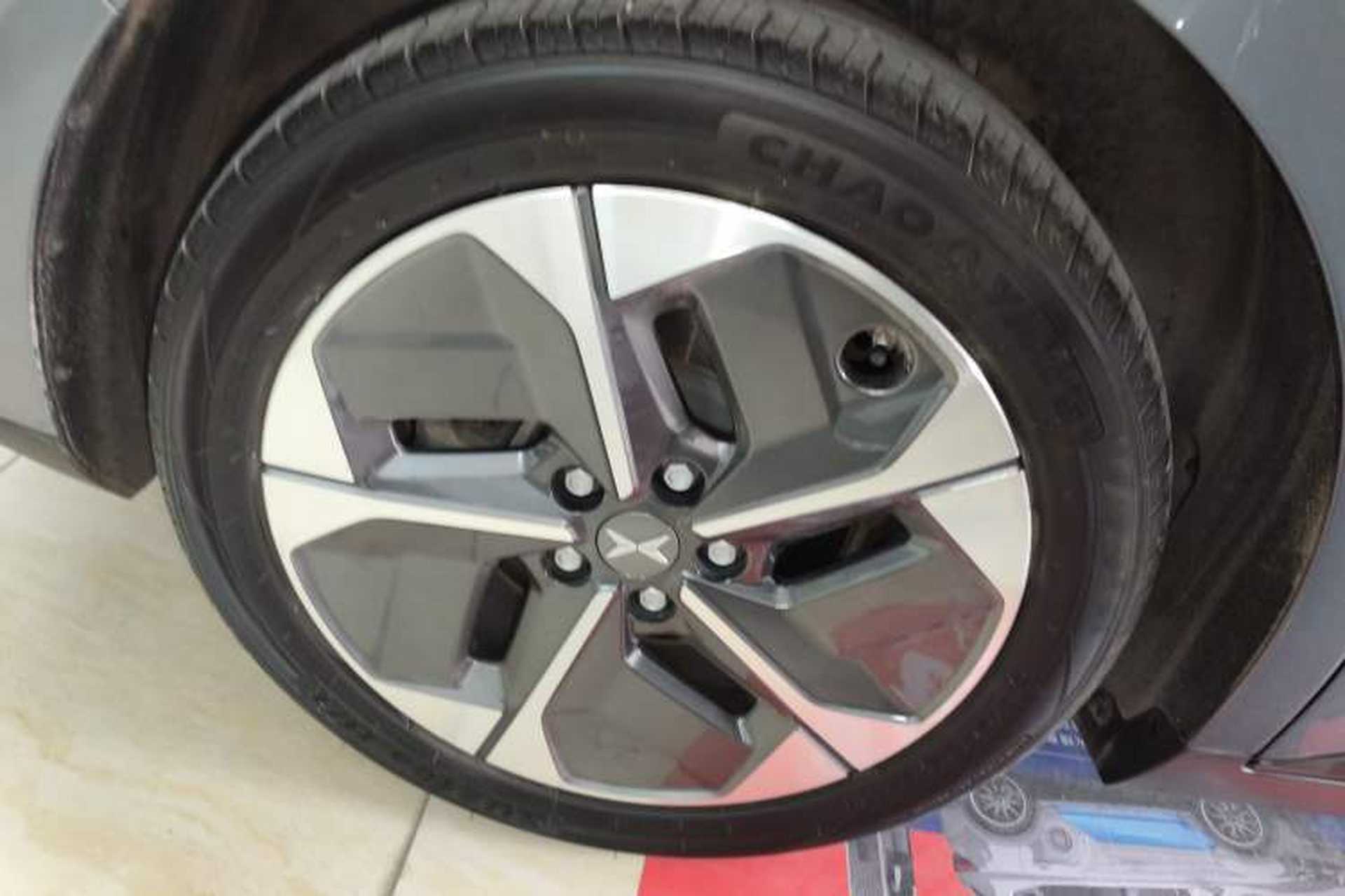 Used XPeng MONA M03 2024 620 with Ultra-Long Range Right Rear Wheel Hub
