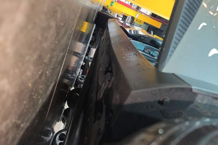 Used XPeng MONA M03 2024 620 with Ultra-Long Range Right Side Sill