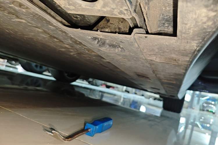 Used XPeng MONA M03 2024 620 with Ultra-Long Range Right Side Sill