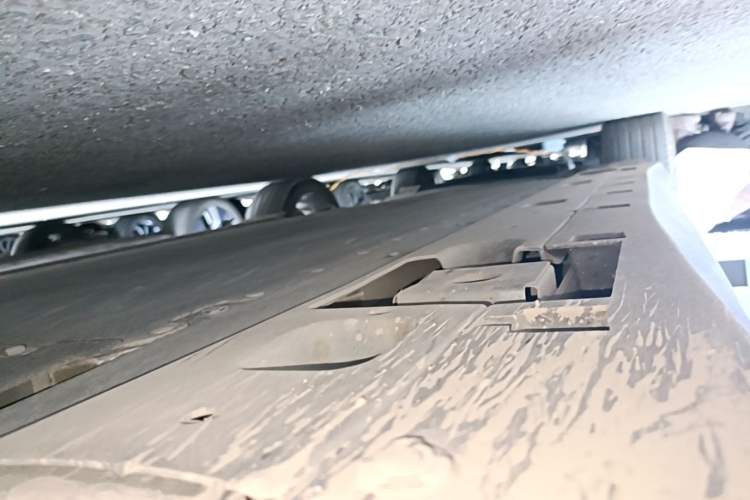 Used XPeng MONA M03 2024 620 with Ultra-Long Range Right Side Sill
