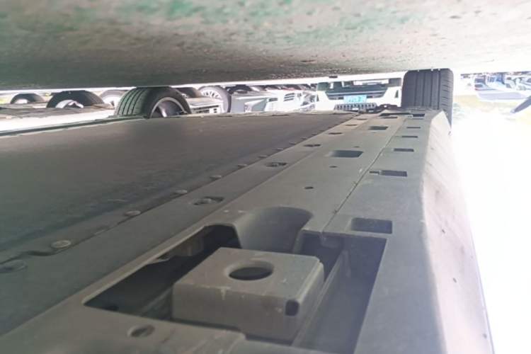 Used XPeng MONA M03 2024 620 with Ultra-Long Range Right Side Sill
