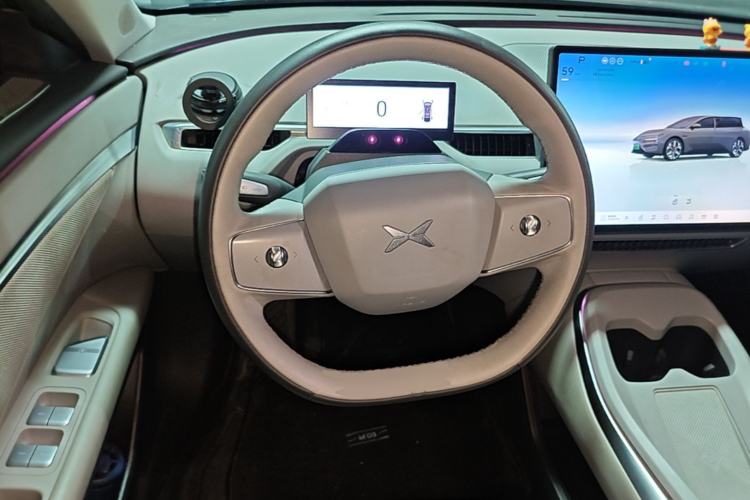 Used XPeng MONA M03 2024 620 with Ultra-Long Range Steering Wheel