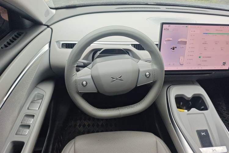Used XPeng MONA M03 2024 620 with Ultra-Long Range Steering Wheel