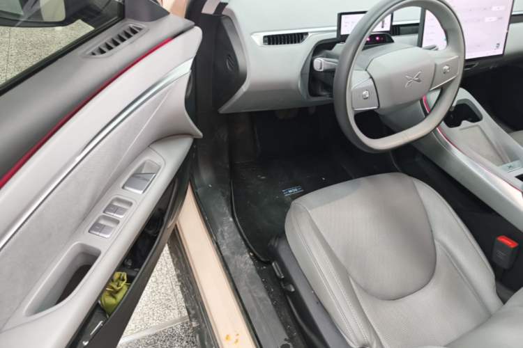 Used XPeng MONA M03 2024 580 with Ultra-Long Range Max Driver Seat