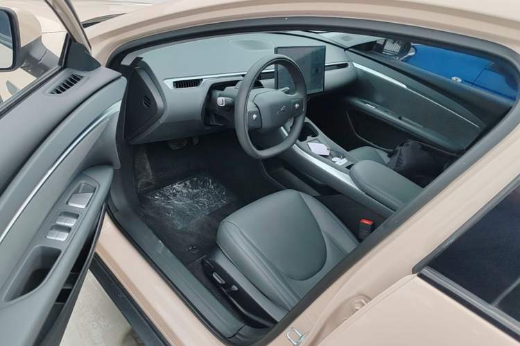 Used XPeng MONA M03 2024 620 with Ultra-Long Range Driver Seat