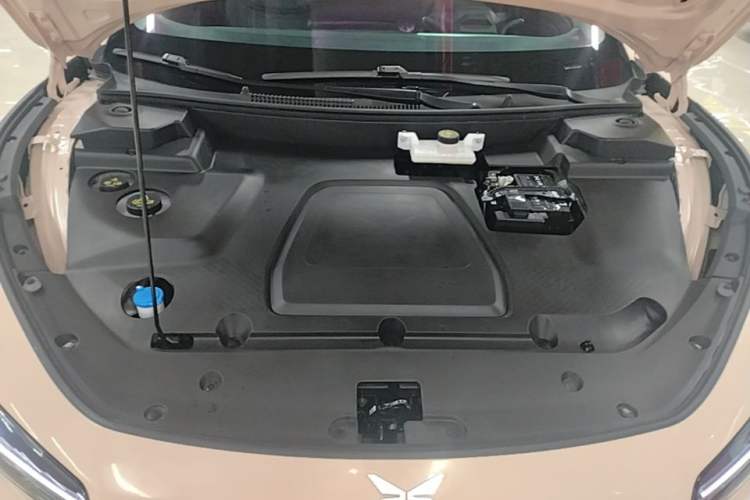 Used XPeng MONA M03 2024 620 with Ultra-Long Range Engine Bay
